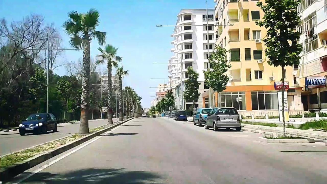 Vila M Vera Rooms With Kitchen And Apartments Durrës Kültér fotó