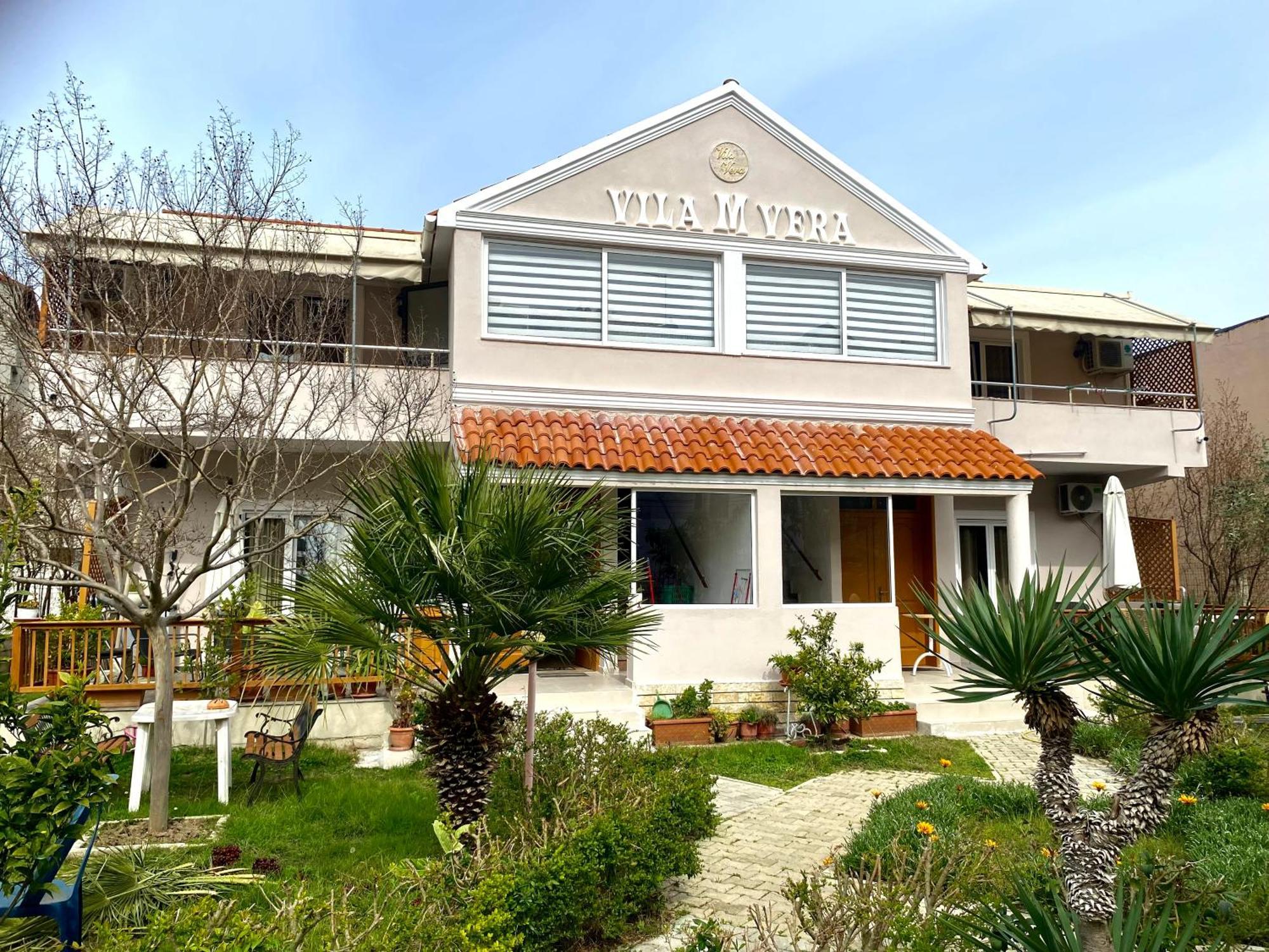Vila M Vera Rooms With Kitchen And Apartments Durrës Kültér fotó