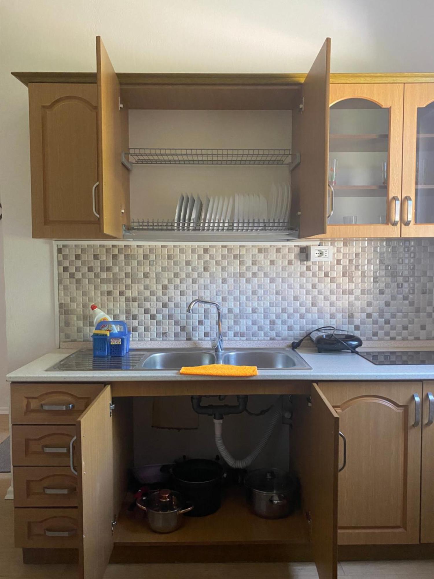 Vila M Vera Rooms With Kitchen And Apartments Durrës Kültér fotó