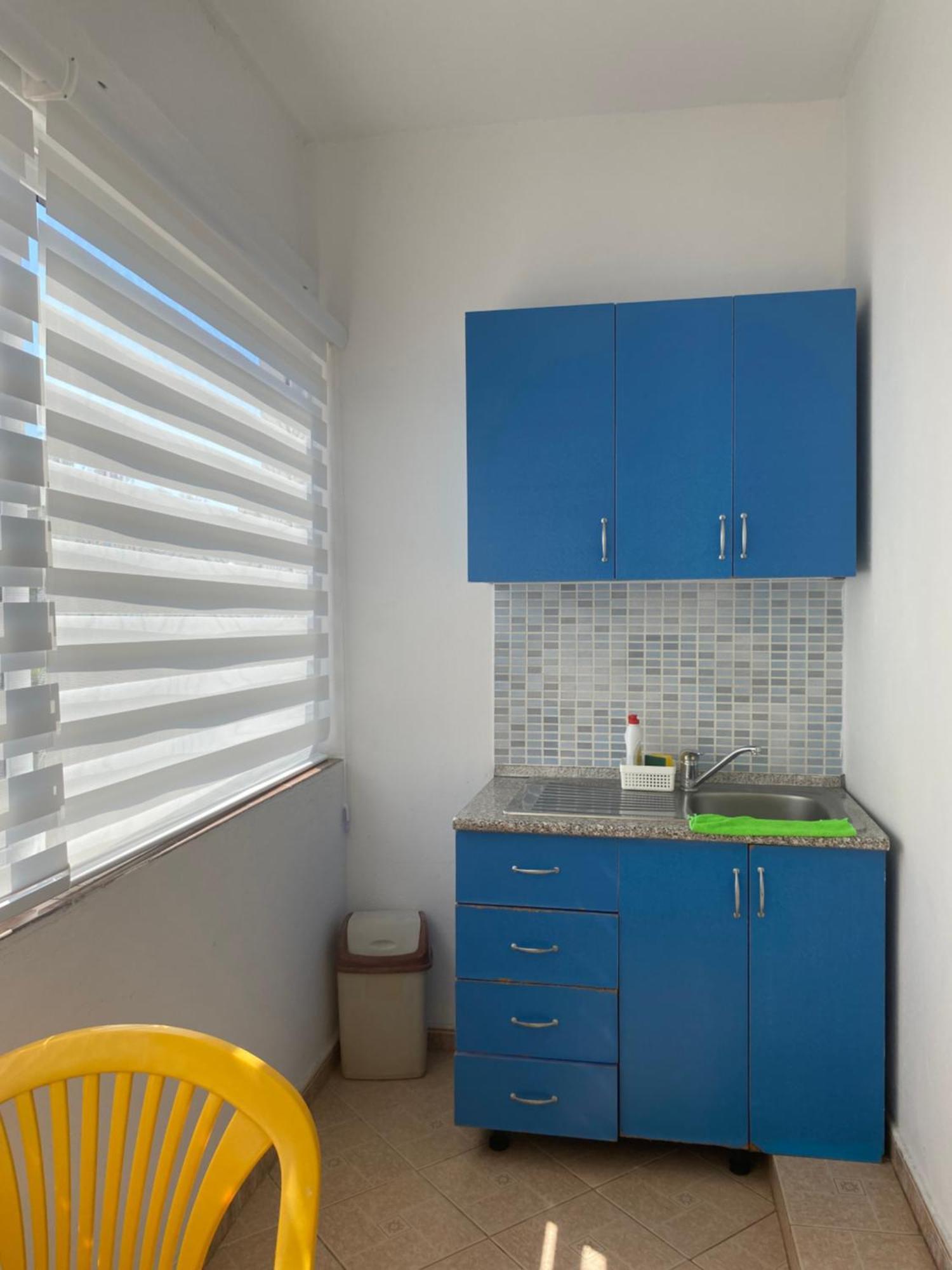 Vila M Vera Rooms With Kitchen And Apartments Durrës Kültér fotó